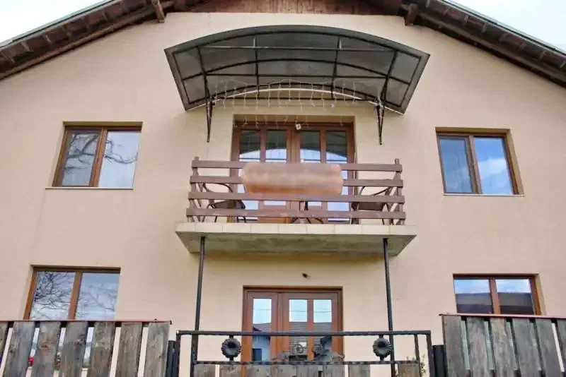 Chișcău Cazare | Motel (K0466-70) Imaginea poate fi supusă drepturilor de autor. Se recomandă contactarea titularului drepturilor.