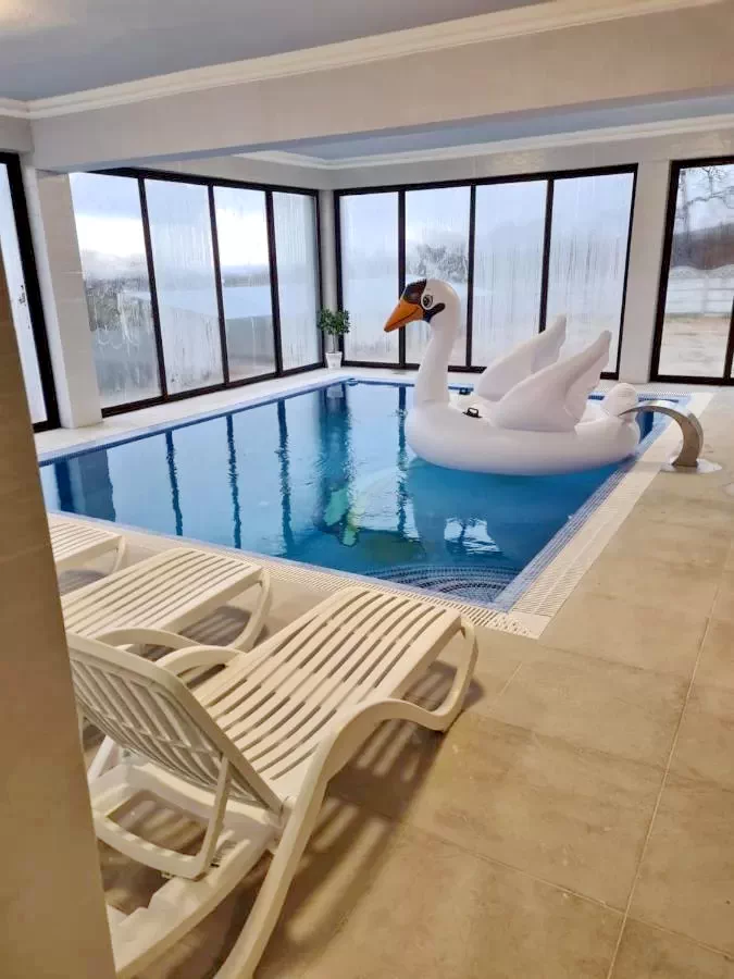 Chișcău Cazare | Motel (K1431-21) Imaginea poate fi supusă drepturilor de autor. Se recomandă contactarea titularului drepturilor.