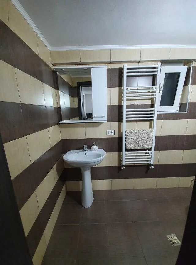 Chișcău Cazare | Motel (K1464-16) Imaginea poate fi supusă drepturilor de autor. Se recomandă contactarea titularului drepturilor.