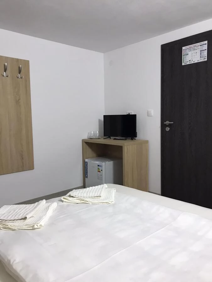 Chișcău Cazare | Motel (K1464-33) Imaginea poate fi supusă drepturilor de autor. Se recomandă contactarea titularului drepturilor.