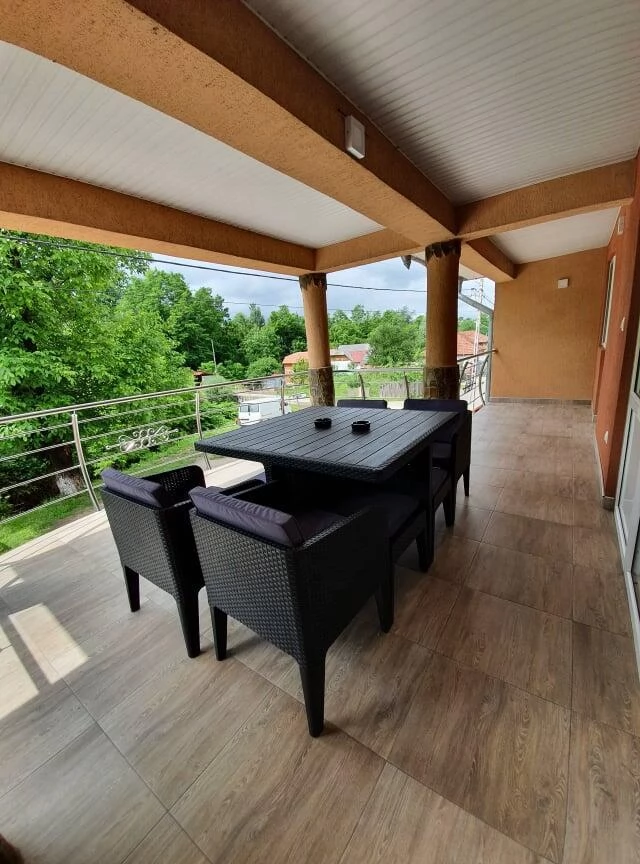 Chișcău Cazare | Motel (K1464-35) Imaginea poate fi supusă drepturilor de autor. Se recomandă contactarea titularului drepturilor.