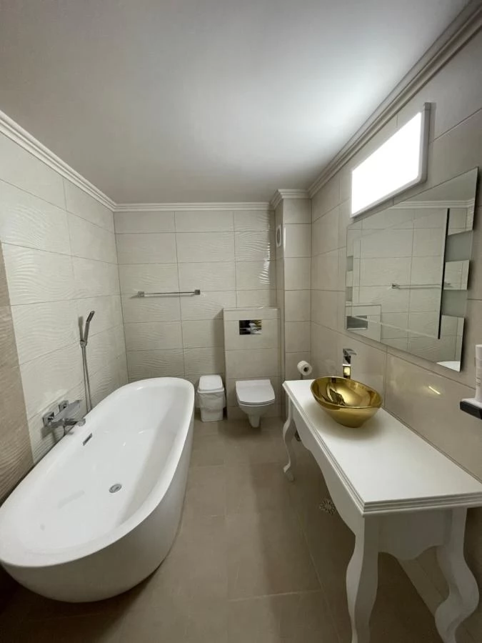 Chișcău Cazare | Motel (K1469-16) Imaginea poate fi supusă drepturilor de autor. Se recomandă contactarea titularului drepturilor.