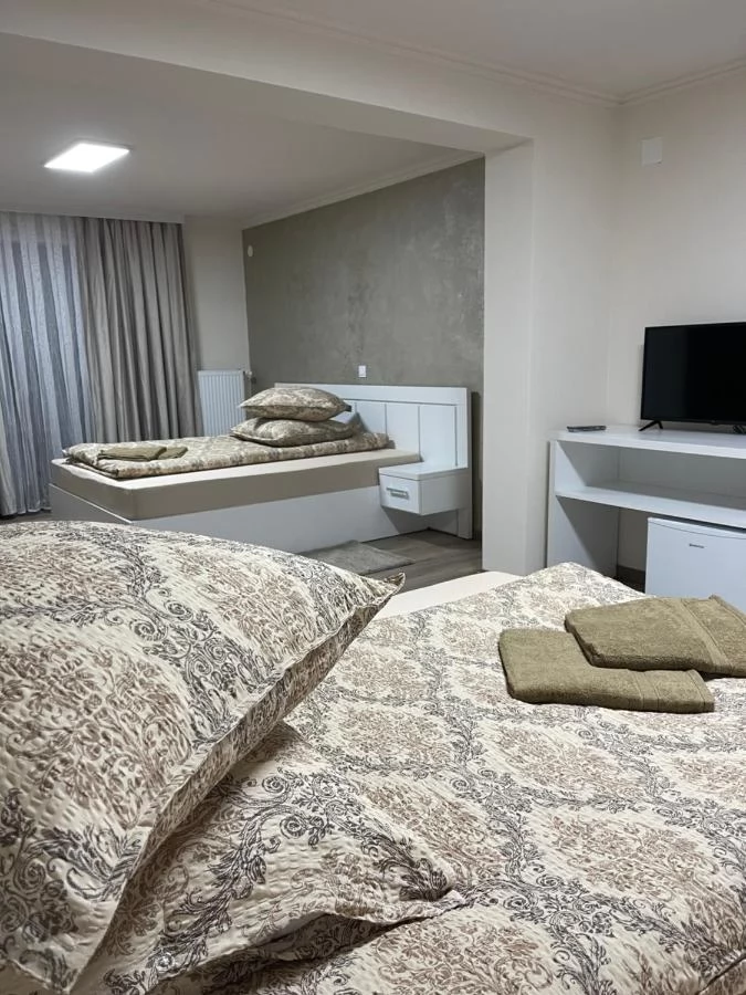 Chișcău Cazare | Motel (K1469-18) Imaginea poate fi supusă drepturilor de autor. Se recomandă contactarea titularului drepturilor.