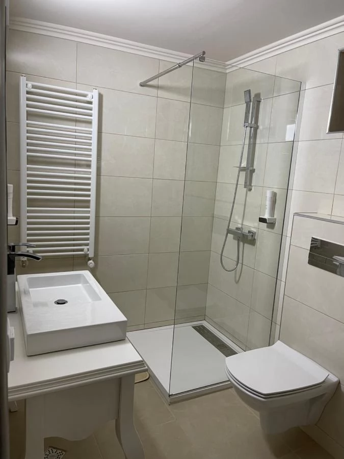 Kiskoh Szállás | Motel (K1469-24) A kép szerzői jogvédelem alatt állhat. Javasolt a kapcsolatfelvétel a jog tulajdonossal.