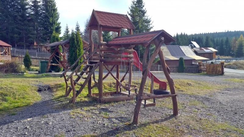 Bucsin-tető Szállás | Motel (K0668-14) A kép szerzői jogvédelem alatt állhat. Javasolt a kapcsolatfelvétel a jog tulajdonossal.