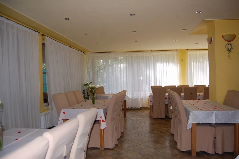 Aknasúgatag Szállás | Motel (K0765-2) A kép szerzői jogvédelem alatt állhat. Javasolt a kapcsolatfelvétel a jog tulajdonossal.