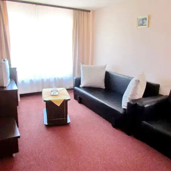 Ocna Șugatag Cazare | Motel (K0765-9) Imaginea poate fi supusă drepturilor de autor. Se recomandă contactarea titularului drepturilor.