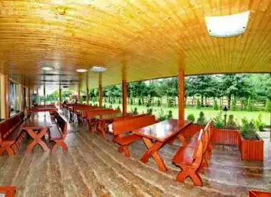 Ocna Șugatag Cazare | Motel (K0765-18) Imaginea poate fi supusă drepturilor de autor. Se recomandă contactarea titularului drepturilor.