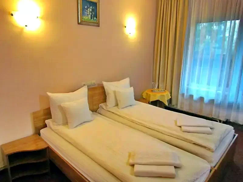 Ocna Șugatag Cazare | Motel (K0765-25) Imaginea poate fi supusă drepturilor de autor. Se recomandă contactarea titularului drepturilor.