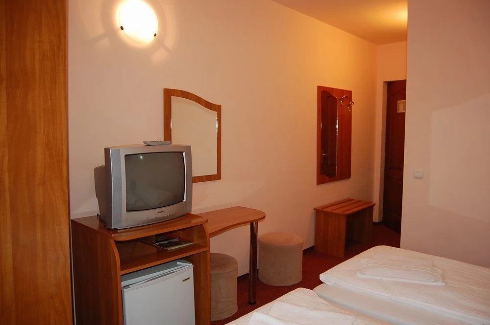 Ocna Șugatag Cazare | Motel (K0765-52) Imaginea poate fi supusă drepturilor de autor. Se recomandă contactarea titularului drepturilor.