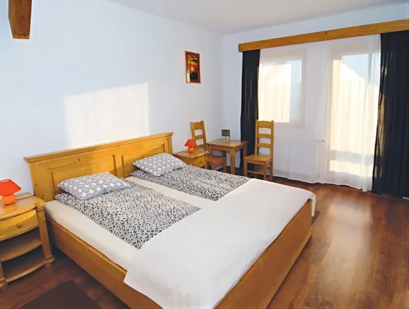 Csíksomlyó, Csíkszereda Szállás | Motel (K1235-4) A kép szerzői jogvédelem alatt állhat. Javasolt a kapcsolatfelvétel a jog tulajdonossal.