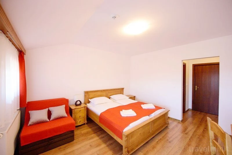 Csíksomlyó, Csíkszereda Szállás | Motel (K1235-14) A kép szerzői jogvédelem alatt állhat. Javasolt a kapcsolatfelvétel a jog tulajdonossal.