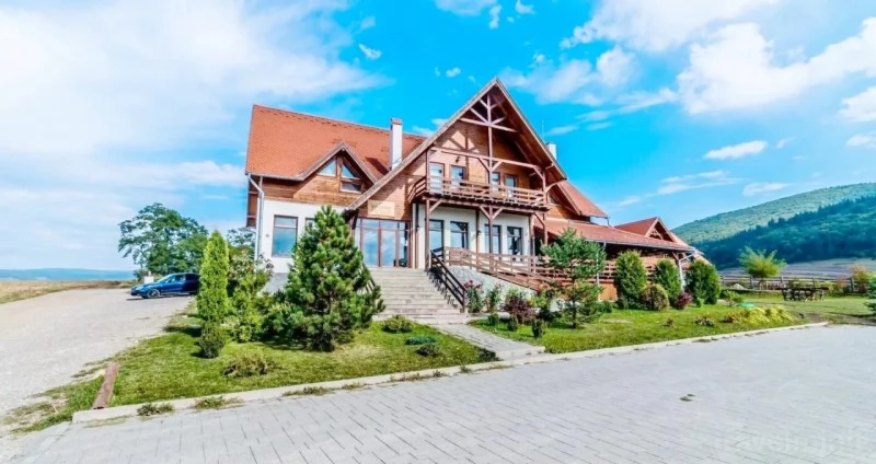 Șumuleu Ciuc, Miercurea Ciuc Cazare | Motel (K1235-15) Imaginea poate fi supusă drepturilor de autor. Se recomandă contactarea titularului drepturilor.