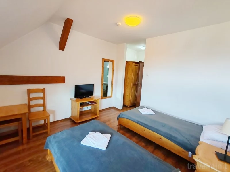 Csíksomlyó, Csíkszereda Szállás | Panzió (K1235-25) A kép szerzői jogvédelem alatt állhat. Javasolt a kapcsolatfelvétel a jog tulajdonossal. Csíksomlyó, Csíkszereda Szállás | Panzió (K1235-25) A kép szerzői jogvédelem alatt állhat. Javasolt a kapcsolatfelvétel a jog tulajdonossal.