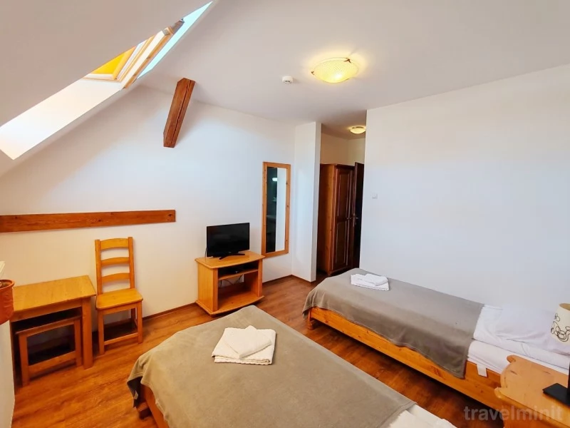 Csíksomlyó, Csíkszereda Szállás | Motel (K1235-28) A kép szerzői jogvédelem alatt állhat. Javasolt a kapcsolatfelvétel a jog tulajdonossal.