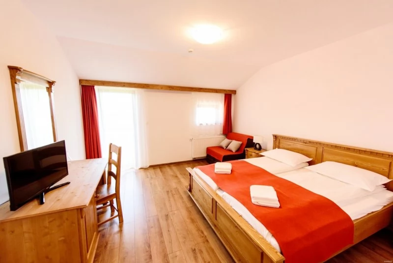 Csíksomlyó, Csíkszereda Szállás | Motel (K1235-52) A kép szerzői jogvédelem alatt állhat. Javasolt a kapcsolatfelvétel a jog tulajdonossal.