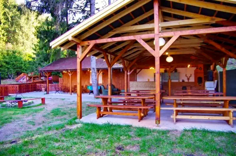 Cazare Miercurea Ciuc - Pensiunea Szécsény 88  Szabadidőpark | Csíkszereda - Szécsény 88 Szabadidőpark - volt Zöldfenyő Panzió. Imaginea poate fi supusă drepturilor de autor. Se recomandă contactarea titularului drepturilor.