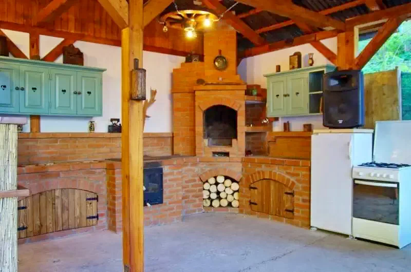 Miercurea Ciuc Cazare | Cabană (K0439-23) Imaginea poate fi supusă drepturilor de autor. Se recomandă contactarea titularului drepturilor. Miercurea Ciuc Cazare | Cabană (K0439-23) Imaginea poate fi supusă drepturilor de autor. Se recomandă contactarea titularului drepturilor.