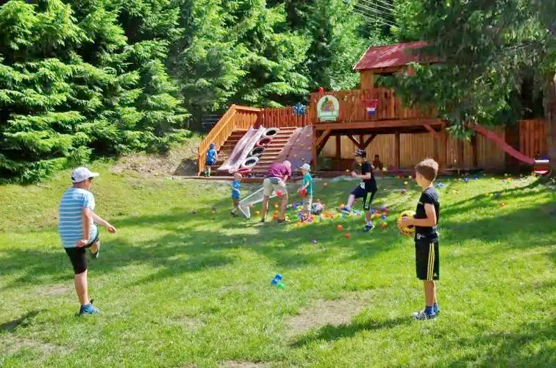 Cazare Miercurea Ciuc - Pensiunea Szécsény 88  Szabadidőpark | Csíkszereda - Szécsény 88 Szabadidőpark - volt Zöldfenyő Panzió. Imaginea poate fi supusă drepturilor de autor. Se recomandă contactarea titularului drepturilor.