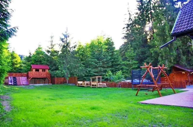 Cazare Miercurea Ciuc - Pensiunea Szécsény 88  Szabadidőpark | Csíkszereda - Szécsény 88 Szabadidőpark - volt Zöldfenyő Panzió. Imaginea poate fi supusă drepturilor de autor. Se recomandă contactarea titularului drepturilor.