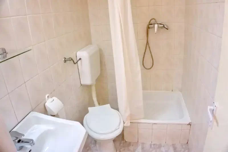 Csíkszereda Szállás | Hotel** (K1402-20) A kép szerzői jogvédelem alatt állhat. Javasolt a kapcsolatfelvétel a jog tulajdonossal. Csíkszereda Szállás | Hotel** (K1402-20) A kép szerzői jogvédelem alatt állhat. Javasolt a kapcsolatfelvétel a jog tulajdonossal.