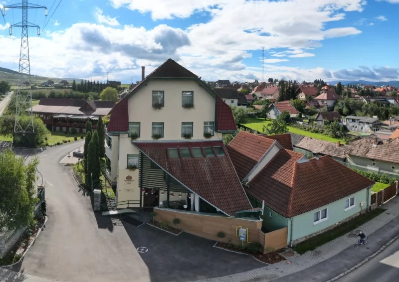 Șumuleu Ciuc, Miercurea Ciuc Cazare | Pensiune turistică (K1491-1) Imaginea poate fi supusă drepturilor de autor. Se recomandă contactarea titularului drepturilor.