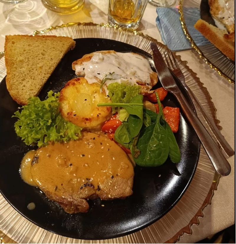 Șumuleu Ciuc, Miercurea Ciuc Cazare | Pensiune turistică (K1491-3) Imaginea poate fi supusă drepturilor de autor. Se recomandă contactarea titularului drepturilor.