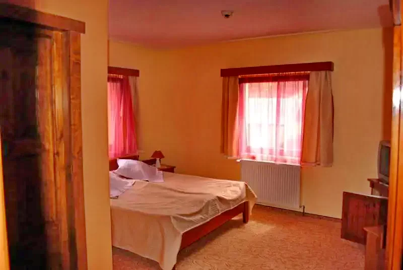 Csíkszereda Szállás | Motel (K0078-7) A kép szerzői jogvédelem alatt állhat. Javasolt a kapcsolatfelvétel a jog tulajdonossal.