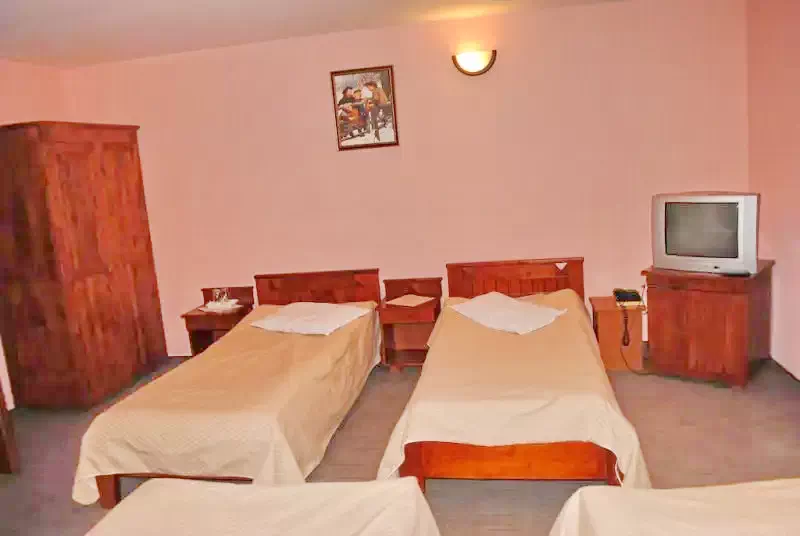 Miercurea Ciuc Cazare | Motel (K0078-22) Imaginea poate fi supusă drepturilor de autor. Se recomandă contactarea titularului drepturilor.