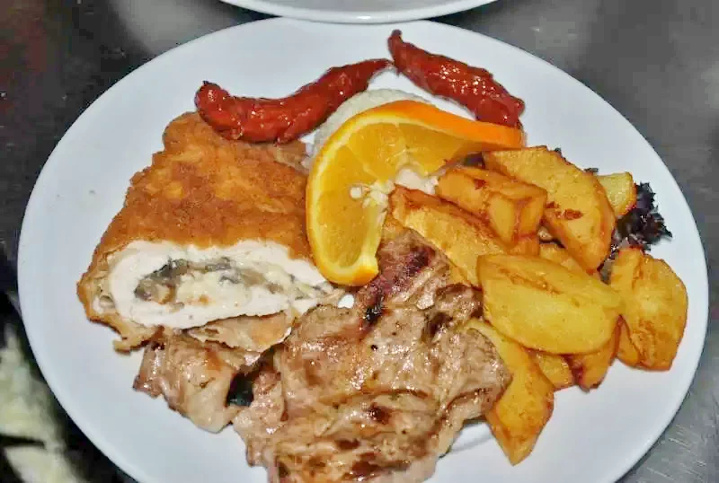 Miercurea Ciuc Cazare | Motel (K0078-31) Imaginea poate fi supusă drepturilor de autor. Se recomandă contactarea titularului drepturilor.