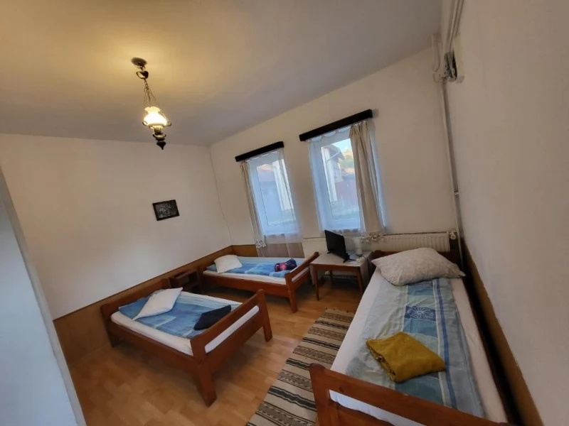 Csíkszereda Szállás | Motel (K0147-14) A kép szerzői jogvédelem alatt állhat. Javasolt a kapcsolatfelvétel a jog tulajdonossal.