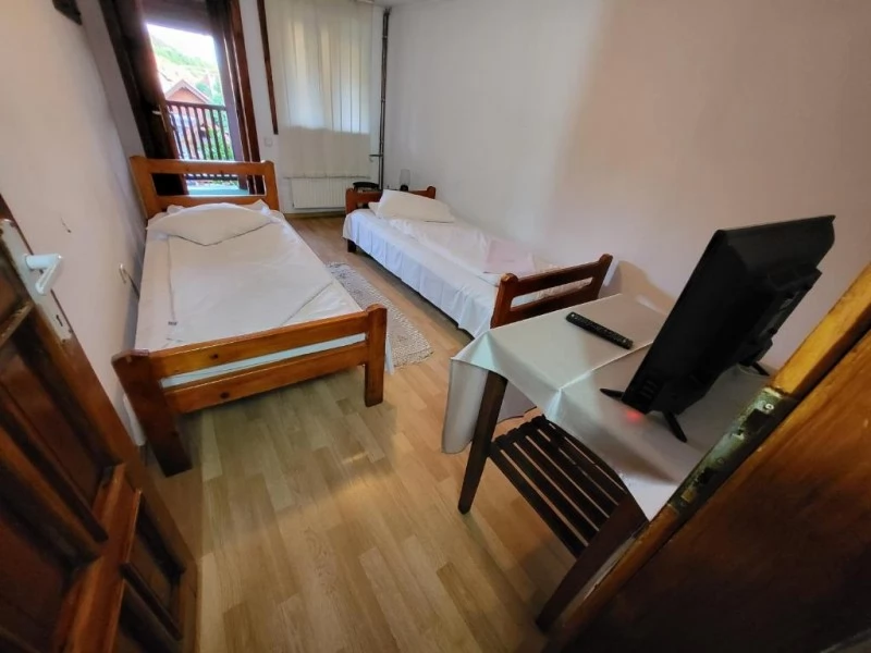 Csíkszereda Szállás | Motel (K0147-26) A kép szerzői jogvédelem alatt állhat. Javasolt a kapcsolatfelvétel a jog tulajdonossal.