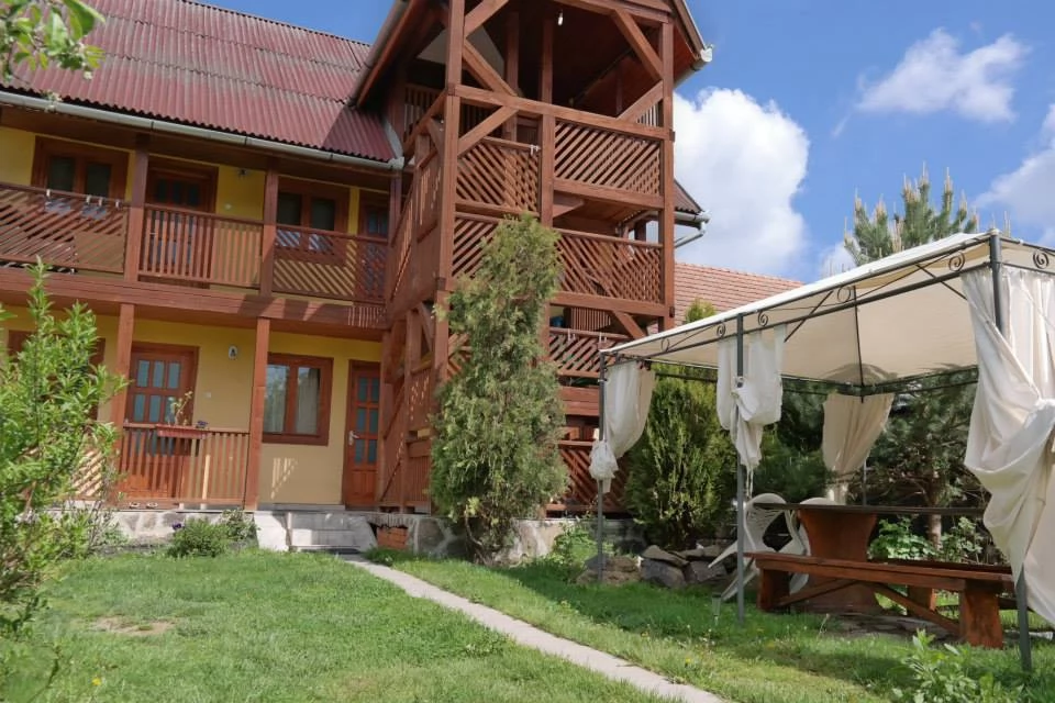 Miercurea Ciuc Cazare | Pensiune (K0147-36) Imaginea poate fi supusă drepturilor de autor. Se recomandă contactarea titularului drepturilor. Miercurea Ciuc Cazare | Pensiune (K0147-36) Imaginea poate fi supusă drepturilor de autor. Se recomandă contactarea titularului drepturilor.