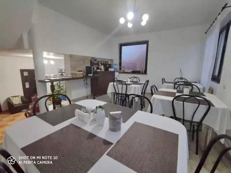 Csíkszereda Szállás | Motel (K0193-2) A kép szerzői jogvédelem alatt állhat. Javasolt a kapcsolatfelvétel a jog tulajdonossal.