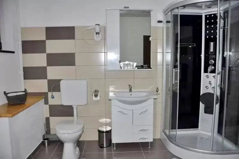 Miercurea Ciuc Cazare | Motel (K0193-22) Imaginea poate fi supusă drepturilor de autor. Se recomandă contactarea titularului drepturilor.