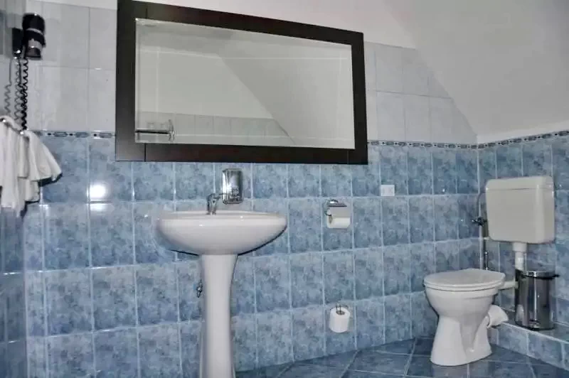 Miercurea Ciuc Cazare | Motel (K0193-24) Imaginea poate fi supusă drepturilor de autor. Se recomandă contactarea titularului drepturilor.