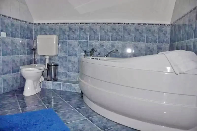 Miercurea Ciuc Cazare | Motel (K0193-29) Imaginea poate fi supusă drepturilor de autor. Se recomandă contactarea titularului drepturilor.