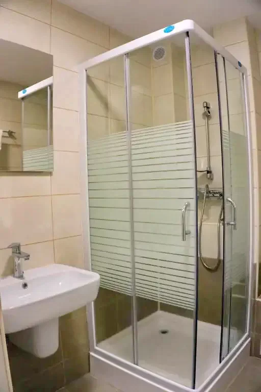 Miercurea Ciuc Cazare | Hotel** (K1402-15) Imaginea poate fi supusă drepturilor de autor. Se recomandă contactarea titularului drepturilor.