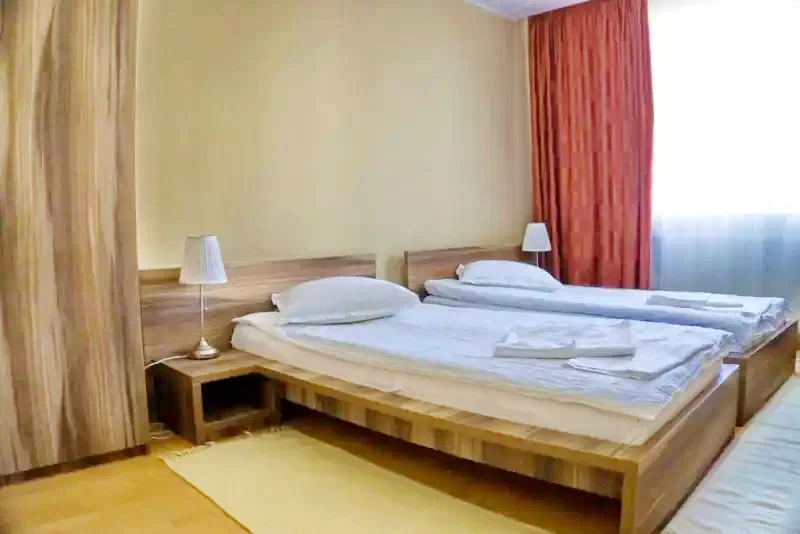 Miercurea Ciuc Cazare | Hotel** (K1402-26) Imaginea poate fi supusă drepturilor de autor. Se recomandă contactarea titularului drepturilor.