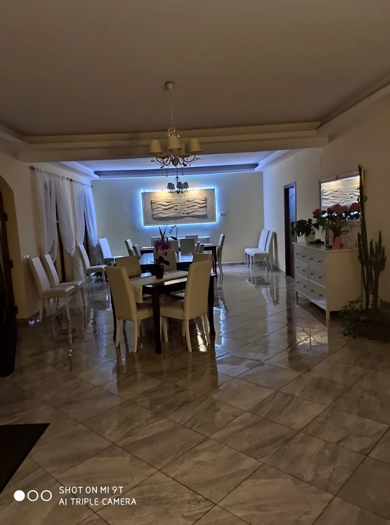 Băile Felix Cazare | Camping / Popas turistic (K0695-2) Imaginea poate fi supusă drepturilor de autor. Se recomandă contactarea titularului drepturilor.