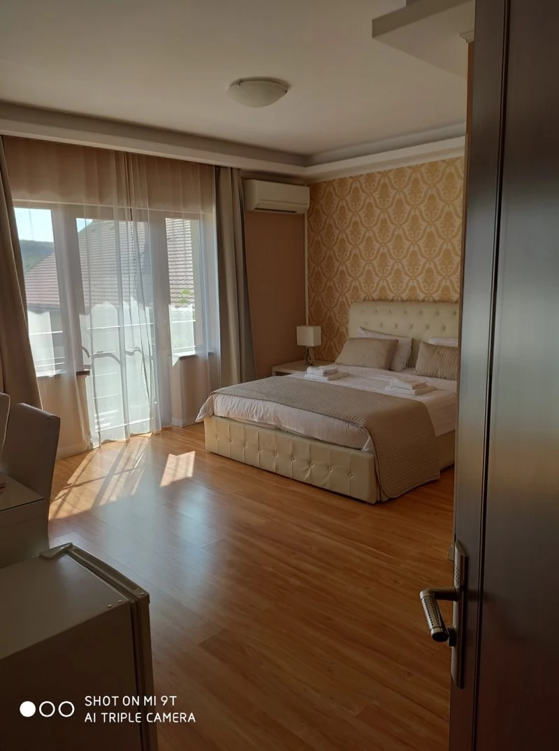 Băile Felix Cazare | Vilă (K0695-5) Imaginea poate fi supusă drepturilor de autor. Se recomandă contactarea titularului drepturilor.