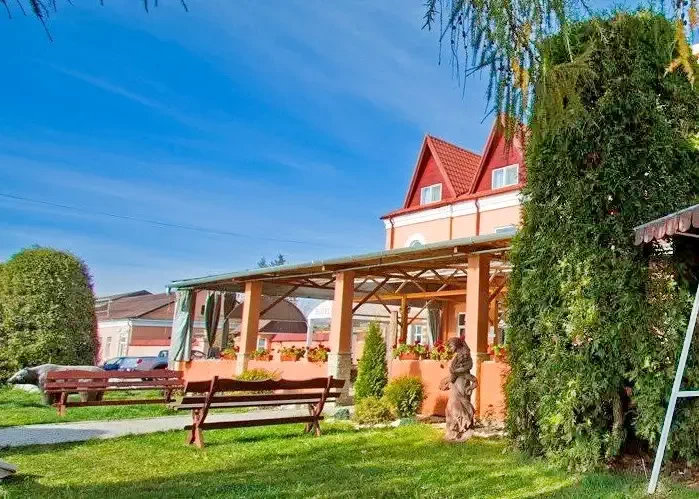 Gyergyószentmiklós Szállás | Turisztikai panzió (K0093-10) A kép szerzői jogvédelem alatt állhat. Javasolt a kapcsolatfelvétel a jog tulajdonossal.