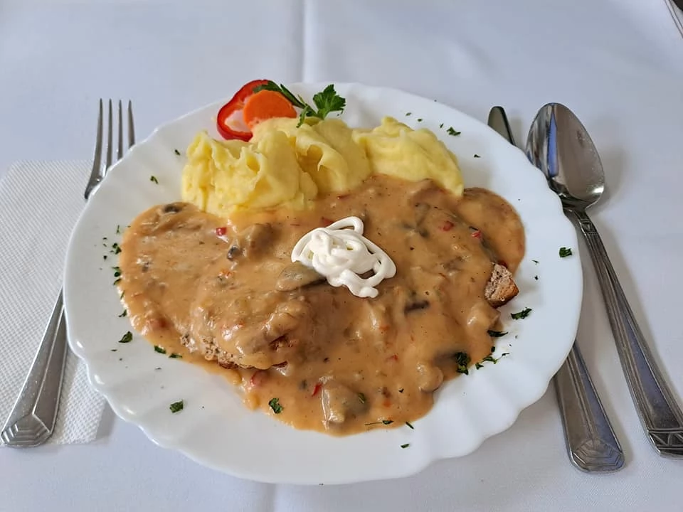 Gheorgheni Cazare | Hotel*** (K0093-32) Imaginea poate fi supusă drepturilor de autor. Se recomandă contactarea titularului drepturilor. Gheorgheni Cazare | Hotel*** (K0093-32) Imaginea poate fi supusă drepturilor de autor. Se recomandă contactarea titularului drepturilor.