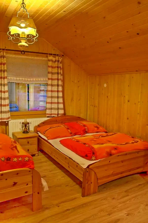 Gheorgheni Cazare | Motel (K0141-18) Imaginea poate fi supusă drepturilor de autor. Se recomandă contactarea titularului drepturilor.