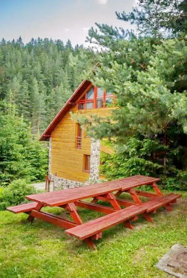 Gheorgheni Cazare | Sat de vacanță (K0156-1) Imaginea poate fi supusă drepturilor de autor. Se recomandă contactarea titularului drepturilor.