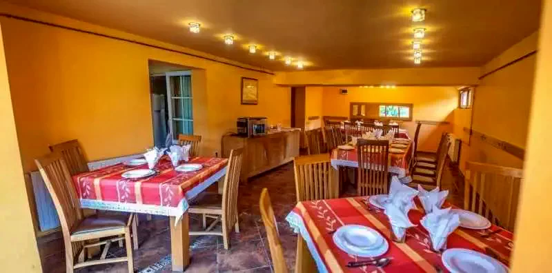 Gyergyószentmiklós Szállás | Üdülőfalu (K0156-4) A kép szerzői jogvédelem alatt állhat. Javasolt a kapcsolatfelvétel a jog tulajdonossal.