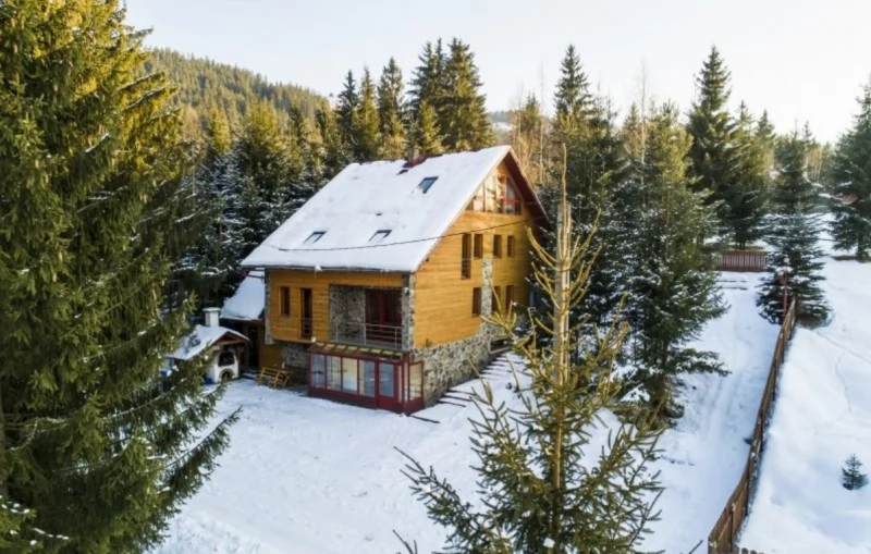 Gyergyószentmiklós Szállás | Üdülőfalu (K0156-26) A kép szerzői jogvédelem alatt állhat. Javasolt a kapcsolatfelvétel a jog tulajdonossal.