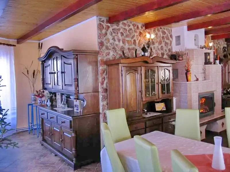 Gheorgheni Cazare | Motel (K0158-6) Imaginea poate fi supusă drepturilor de autor. Se recomandă contactarea titularului drepturilor.
