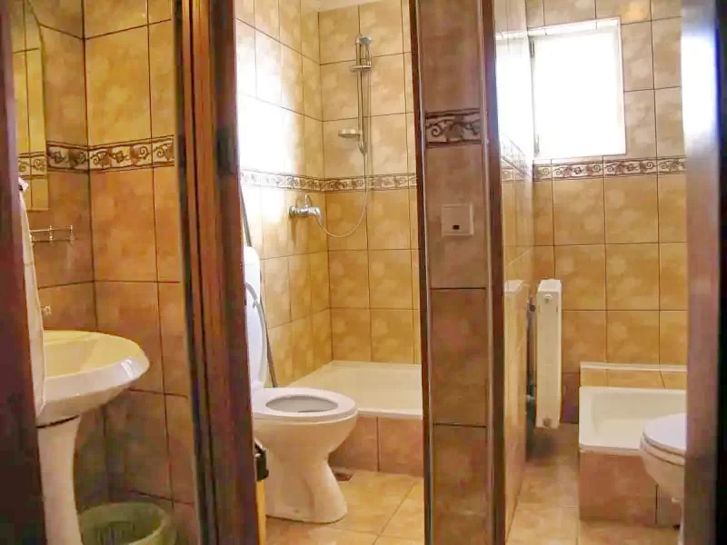 Gyergyószentmiklós Szállás | Motel (K0158-10) A kép szerzői jogvédelem alatt állhat. Javasolt a kapcsolatfelvétel a jog tulajdonossal.