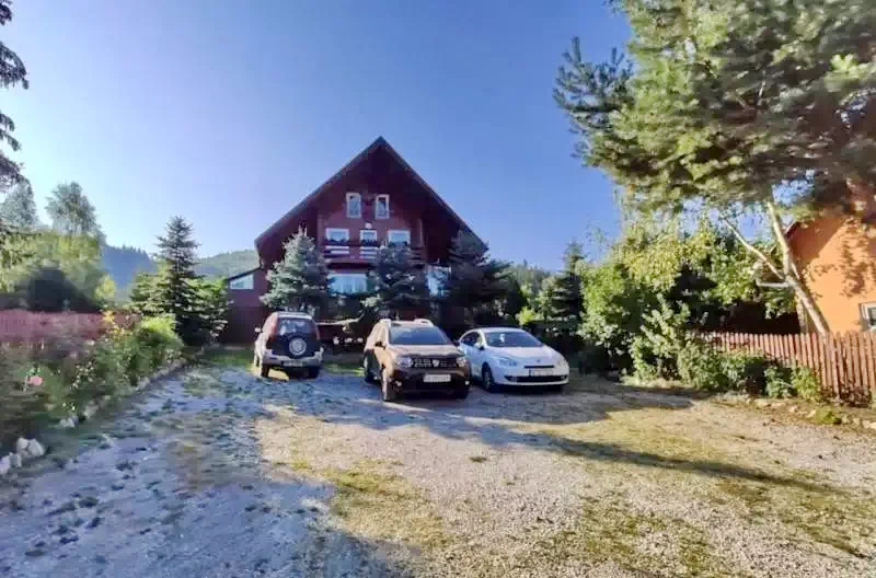 Gyergyószentmiklós Szállás | Motel (K0158-26) A kép szerzői jogvédelem alatt állhat. Javasolt a kapcsolatfelvétel a jog tulajdonossal.